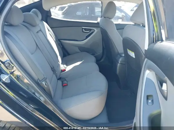 5NPDH4AE4GH708213 2016 HYUNDAI ELANTRA - Image 8