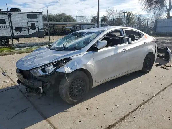 5NPDH4AE4GH709684 2016 HYUNDAI ELANTRA - Image 1