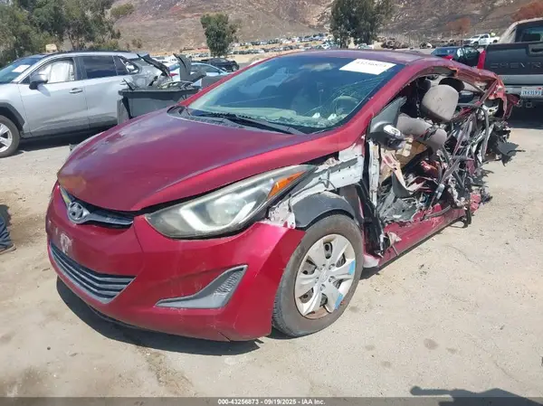 5NPDH4AE4GH709863 2016 HYUNDAI ELANTRA - Image 2