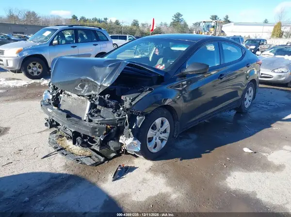 5NPDH4AE4GH713475 2016 HYUNDAI ELANTRA - Image 2