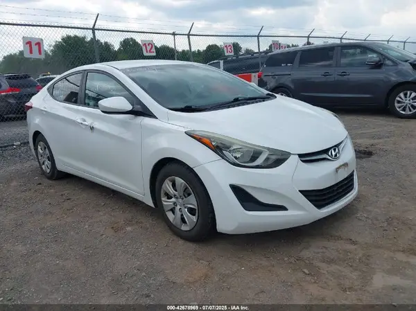 5NPDH4AE4GH713816 2016 HYUNDAI ELANTRA - Image 1