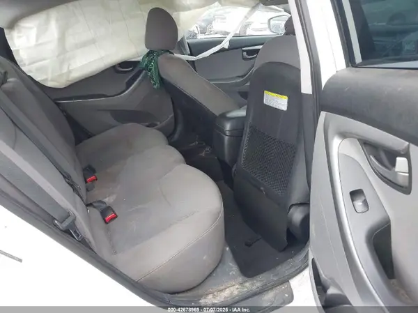 5NPDH4AE4GH713816 2016 HYUNDAI ELANTRA - Image 8