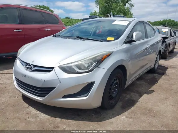 5NPDH4AE4GH715078 2016 HYUNDAI ELANTRA - Image 2