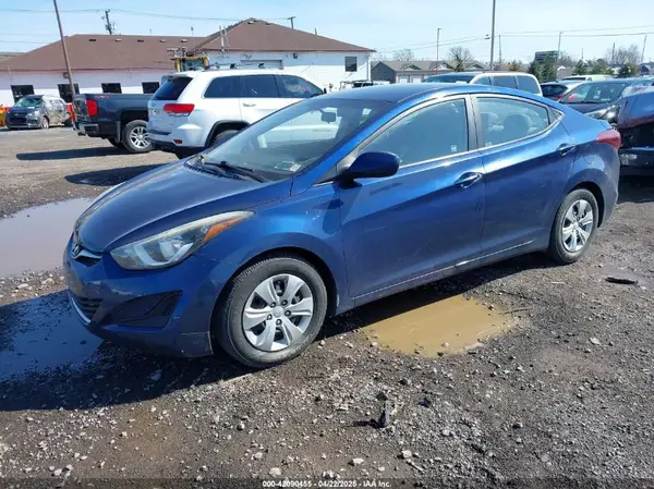 5NPDH4AE4GH715839 2016 HYUNDAI ELANTRA - Image 2