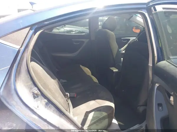 5NPDH4AE4GH718286 2016 HYUNDAI ELANTRA - Image 8