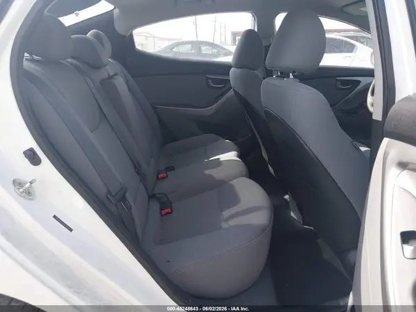 5NPDH4AE4GH718384 2016 HYUNDAI ELANTRA - Image 8