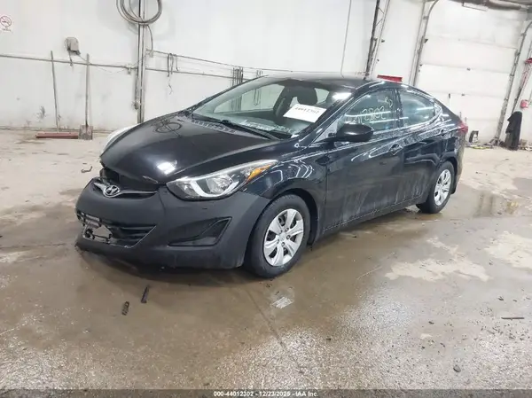 5NPDH4AE4GH719907 2016 HYUNDAI ELANTRA - Image 2