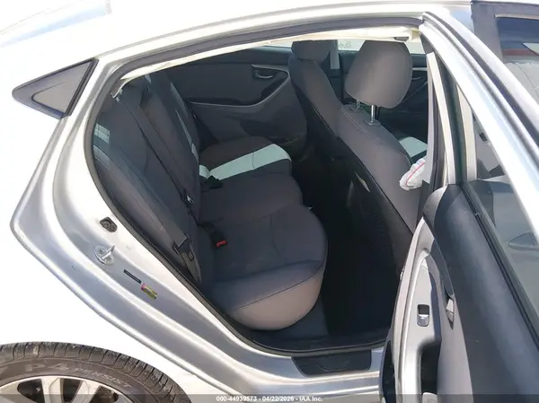 5NPDH4AE4GH719969 2016 HYUNDAI ELANTRA - Image 8