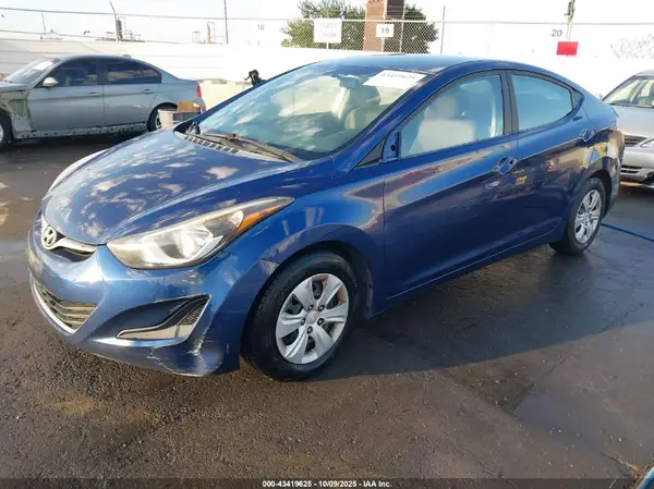 5NPDH4AE4GH722242 2016 HYUNDAI ELANTRA - Image 2