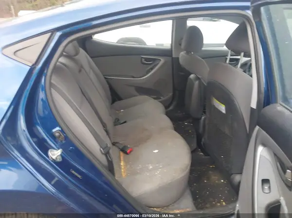 5NPDH4AE4GH722368 2016 HYUNDAI ELANTRA - Image 8