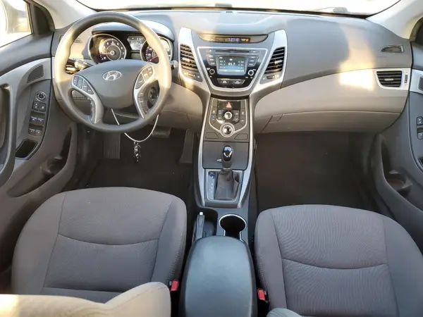 5NPDH4AE4GH722774 2016 HYUNDAI ELANTRA - Image 8