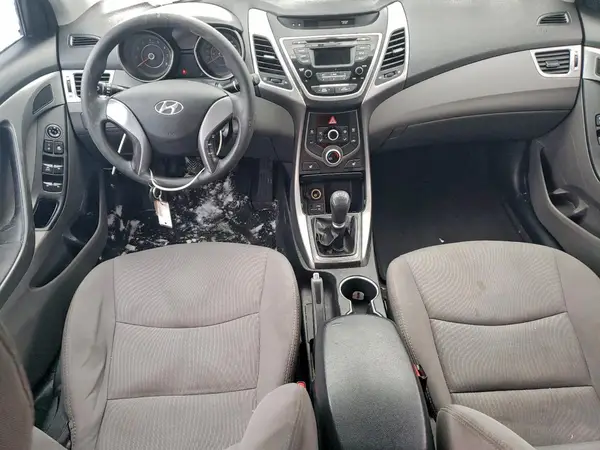 5NPDH4AE4GH724105 2016 HYUNDAI ELANTRA - Image 8