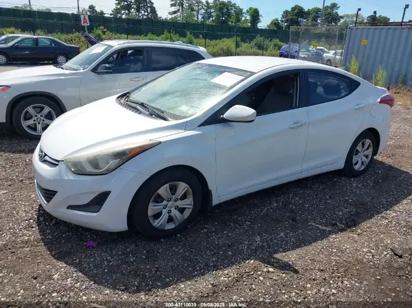 5NPDH4AE4GH726873 2016 HYUNDAI ELANTRA - Image 2
