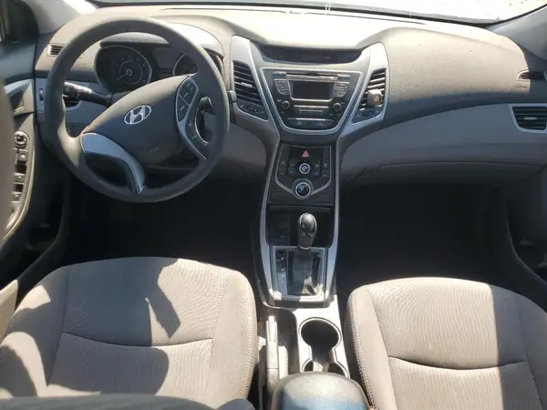 5NPDH4AE4GH726985 2016 HYUNDAI ELANTRA - Image 8