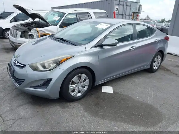 5NPDH4AE4GH728509 2016 HYUNDAI ELANTRA - Image 2
