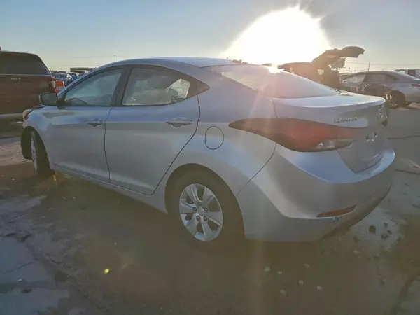 5NPDH4AE4GH728784 2016 HYUNDAI ELANTRA - Image 2