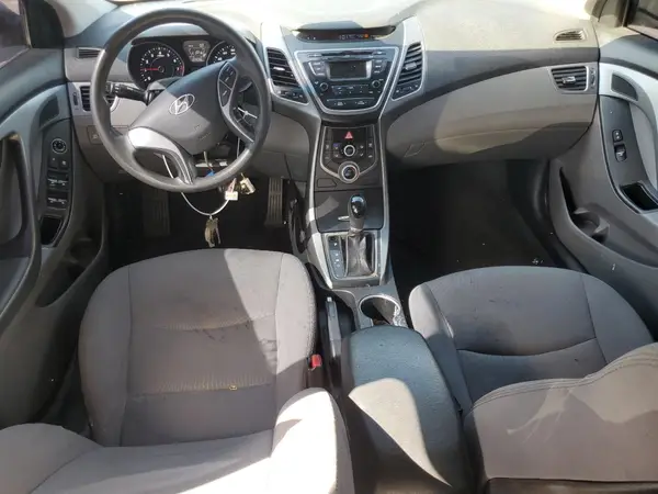 5NPDH4AE4GH729000 2016 HYUNDAI ELANTRA - Image 8
