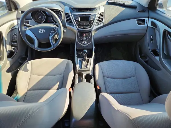 5NPDH4AE4GH729031 2016 HYUNDAI ELANTRA - Image 8