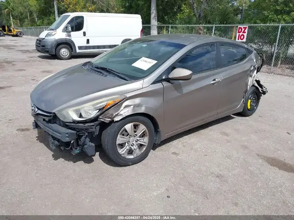 5NPDH4AE4GH730907 2016 HYUNDAI ELANTRA - Image 2