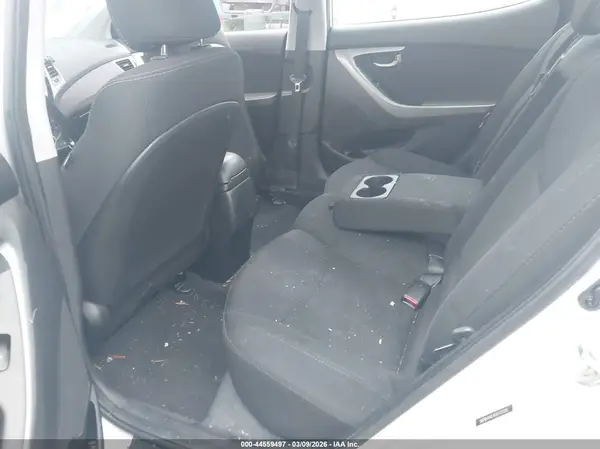 5NPDH4AE4GH731555 2016 HYUNDAI ELANTRA - Image 8