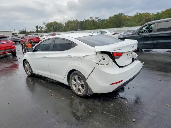 5NPDH4AE4GH733273 2016 HYUNDAI ELANTRA - Image 2