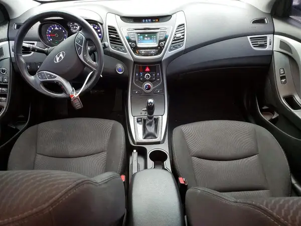 5NPDH4AE4GH733273 2016 HYUNDAI ELANTRA - Image 8