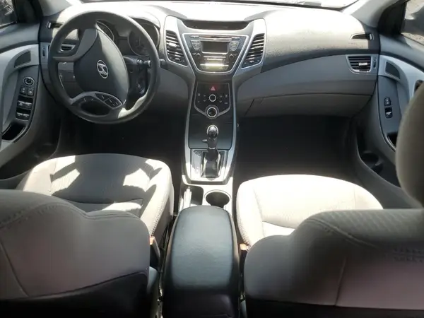 5NPDH4AE4GH735363 2016 HYUNDAI ELANTRA - Image 8