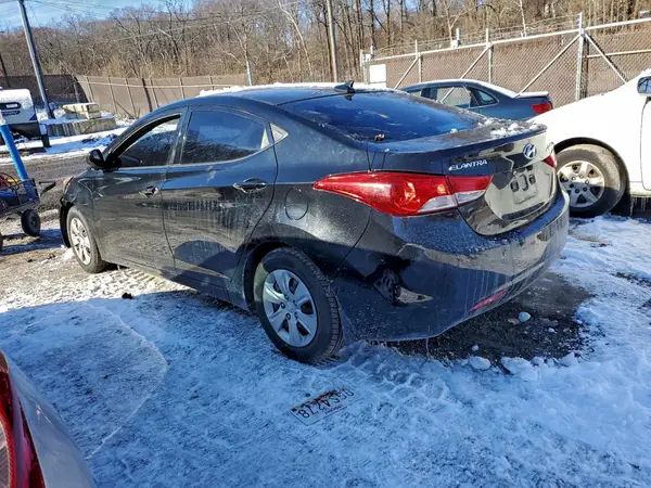 5NPDH4AE4GH735475 2016 HYUNDAI ELANTRA - Image 2