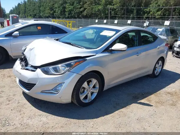 5NPDH4AE4GH736268 2016 HYUNDAI ELANTRA - Image 2