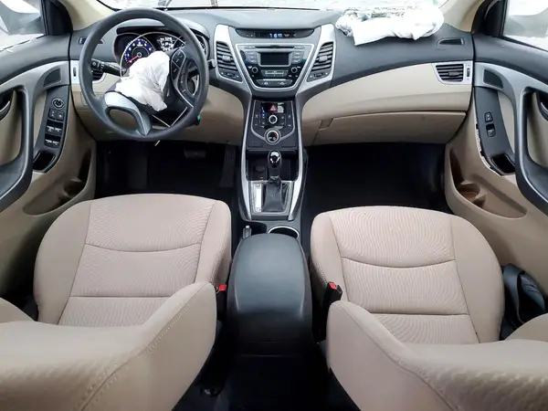 5NPDH4AE4GH737999 2016 HYUNDAI ELANTRA - Image 8