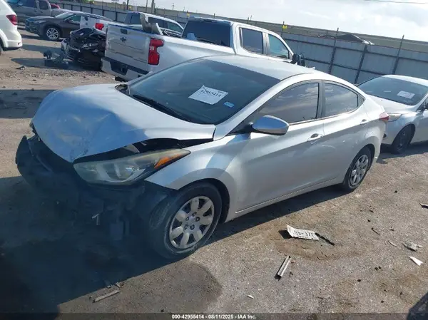 5NPDH4AE4GH739137 2016 HYUNDAI ELANTRA - Image 2