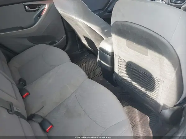 5NPDH4AE4GH739137 2016 HYUNDAI ELANTRA - Image 8