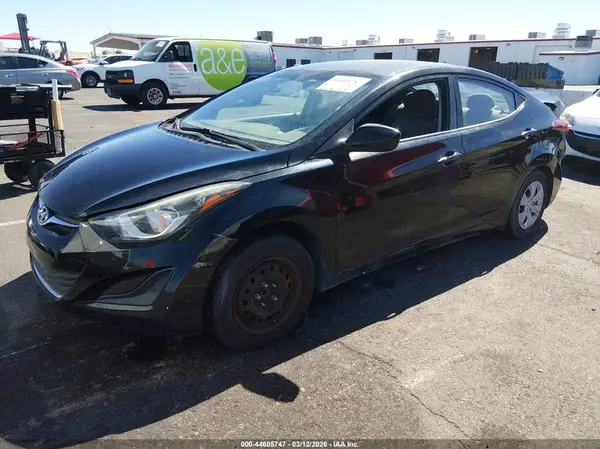 5NPDH4AE4GH740885 2016 HYUNDAI ELANTRA - Image 2