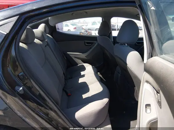 5NPDH4AE4GH740885 2016 HYUNDAI ELANTRA - Image 8