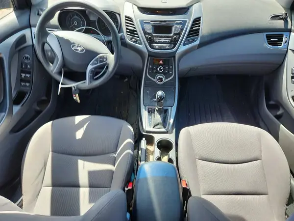 5NPDH4AE4GH745763 2016 HYUNDAI ELANTRA - Image 8