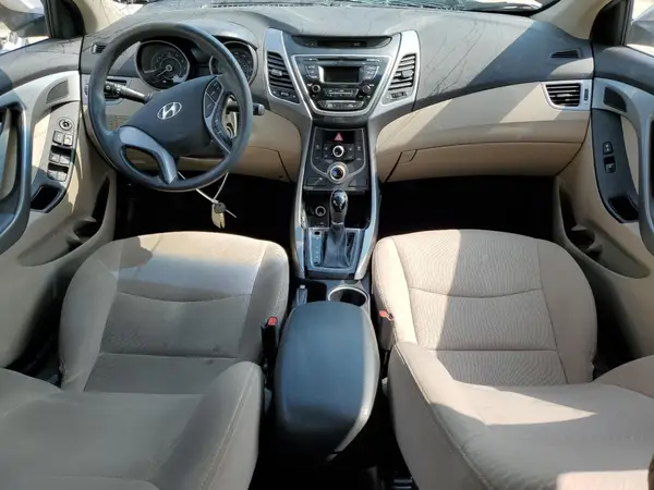5NPDH4AE4GH746430 2016 HYUNDAI ELANTRA - Image 8