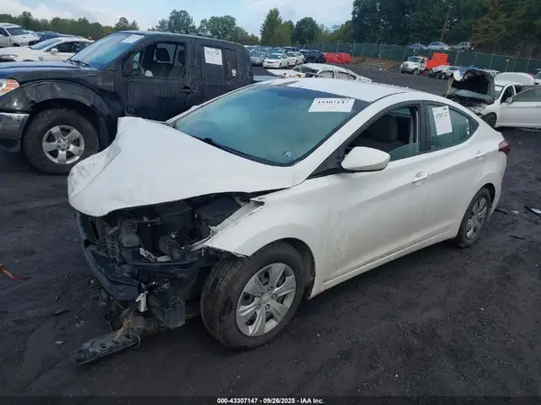5NPDH4AE4GH746511 2016 HYUNDAI ELANTRA - Image 2