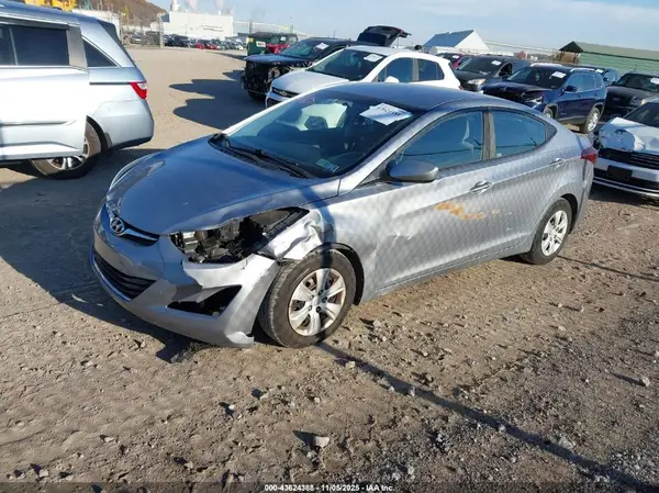 5NPDH4AE4GH746671 2016 HYUNDAI ELANTRA - Image 2