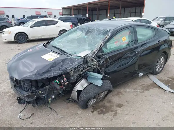 5NPDH4AE4GH748288 2016 HYUNDAI ELANTRA - Image 2