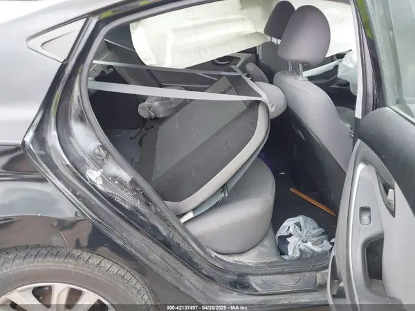 5NPDH4AE4GH748288 2016 HYUNDAI ELANTRA - Image 8