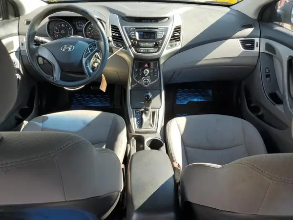 5NPDH4AE4GH749649 2016 HYUNDAI ELANTRA - Image 8