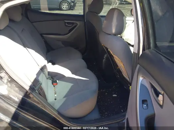 5NPDH4AE4GH756150 2016 HYUNDAI ELANTRA - Image 8