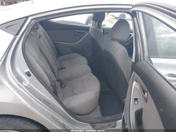 5NPDH4AE4GH758030 2016 HYUNDAI ELANTRA - Image 8