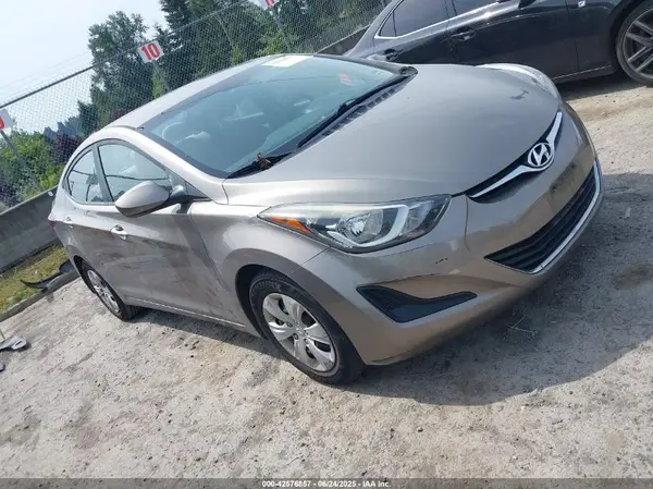 5NPDH4AE4GH758223 2016 HYUNDAI ELANTRA - Image 1