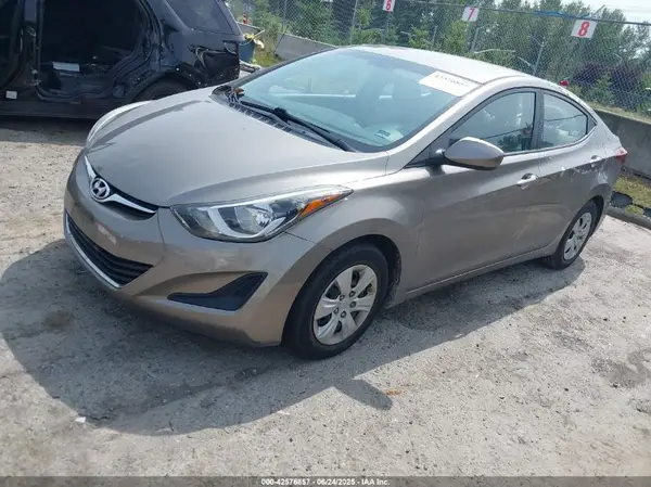 5NPDH4AE4GH758223 2016 HYUNDAI ELANTRA - Image 2