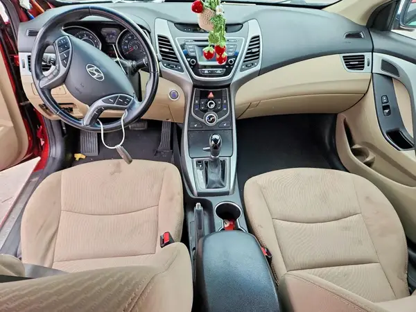 5NPDH4AE4GH767391 2016 HYUNDAI ELANTRA - Image 8