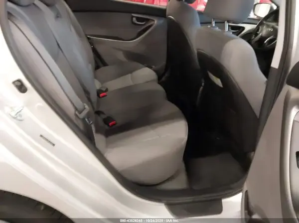 5NPDH4AE4GH767875 2016 HYUNDAI ELANTRA - Image 8