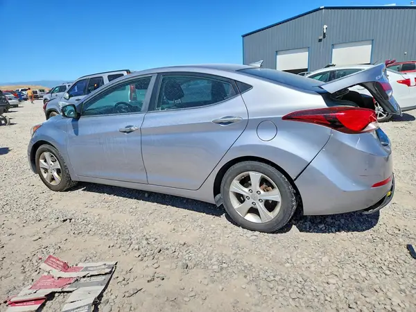 5NPDH4AE4GH769030 2016 HYUNDAI ELANTRA - Image 2