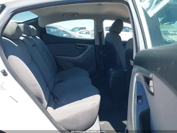 5NPDH4AE4GH770095 2016 HYUNDAI ELANTRA - Image 8