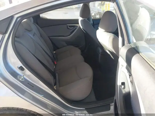 5NPDH4AE4GH770825 2016 HYUNDAI ELANTRA - Image 8